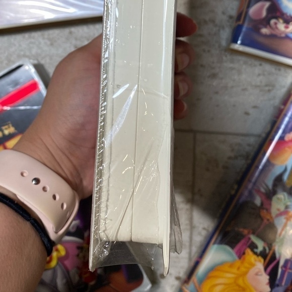 Set of 5 Disney VHS tapes.Pinocchio new in package - Picture 8 of 15